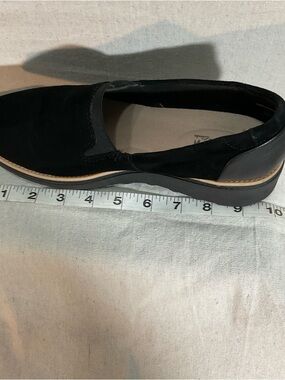 Clarks Collection Sharon Dolly Suede Black Wedge Loafers—7.5 M A+++